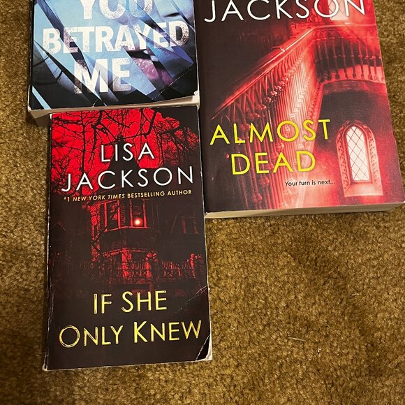 Lot of 3 Lisa Jackson Books - Picture 2 of 3